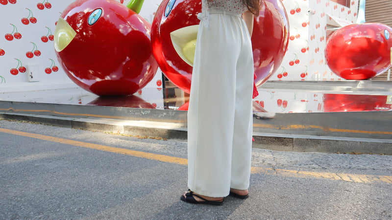 < M A D E > Noble Flare White Slacks