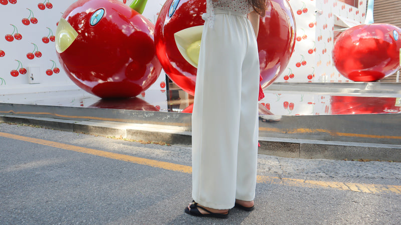 < M A D E > Noble Flare White Slacks
