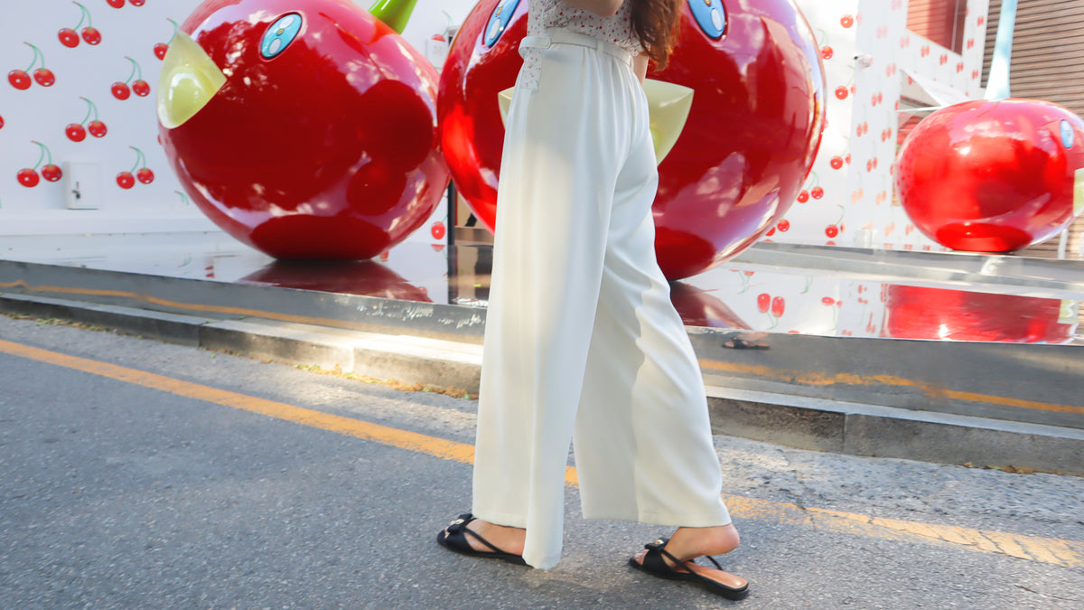 < M A D E > Noble Flare White Slacks