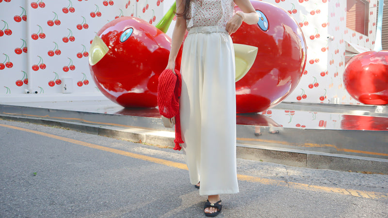 < M A D E > Noble Flare White Slacks