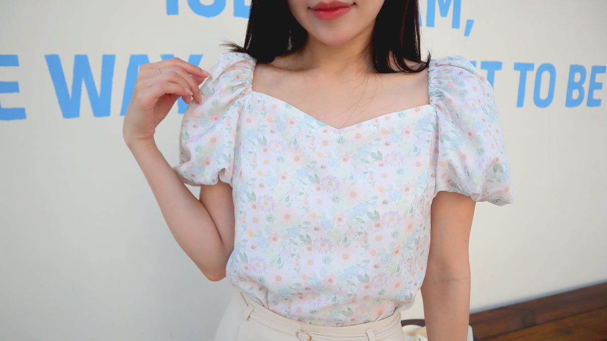 < M A D E > Pastel Cream Bubble Blouse