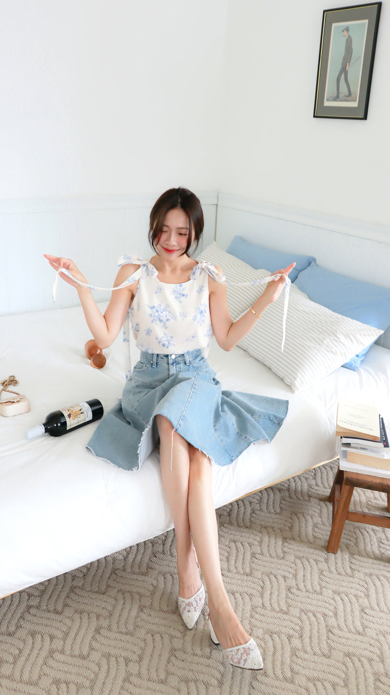 < M A D E > The Porcelain Silky Vest