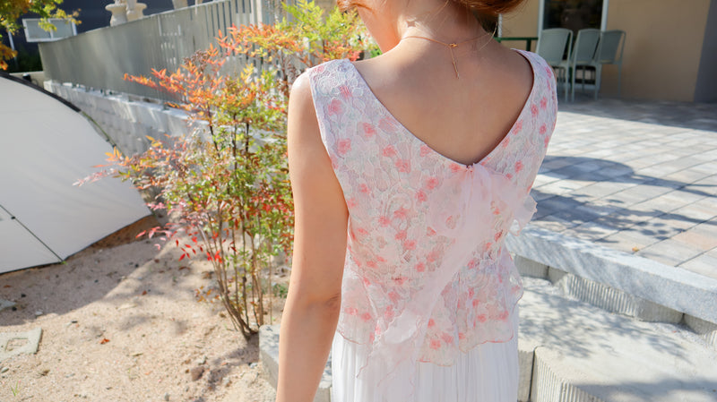 < M A D E > The Rosy Pop Lace Top