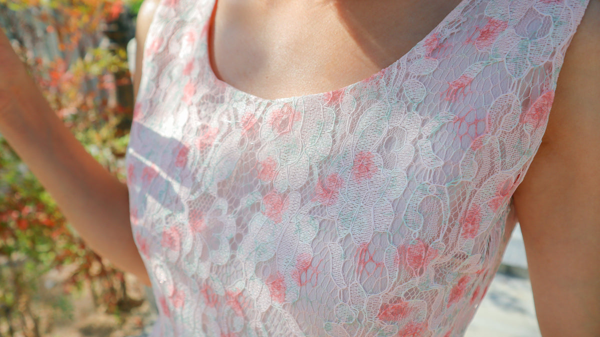 < M A D E > The Rosy Pop Lace Top