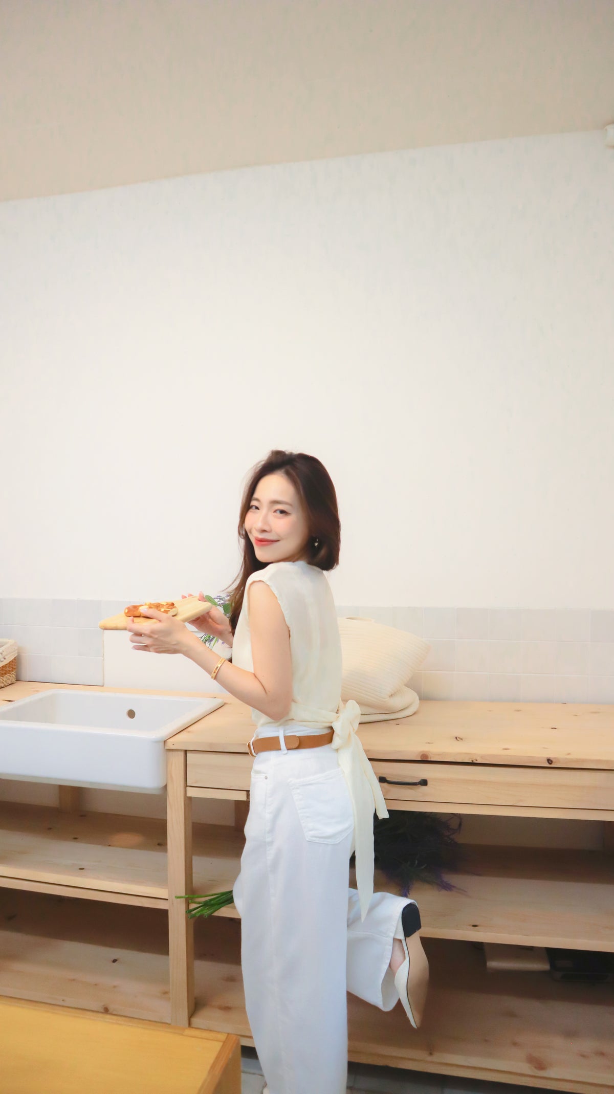 Every Weekend White Jeans