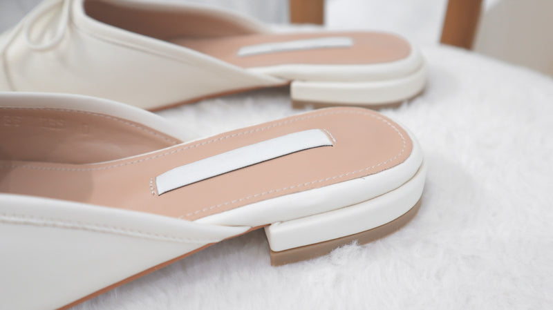 Calming City White Mules