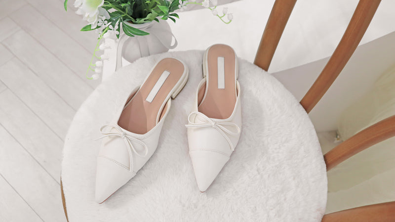 Calming City White Mules