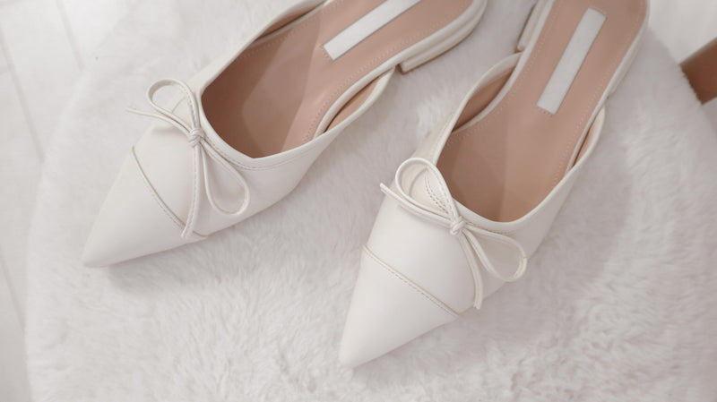 Calming City White Mules