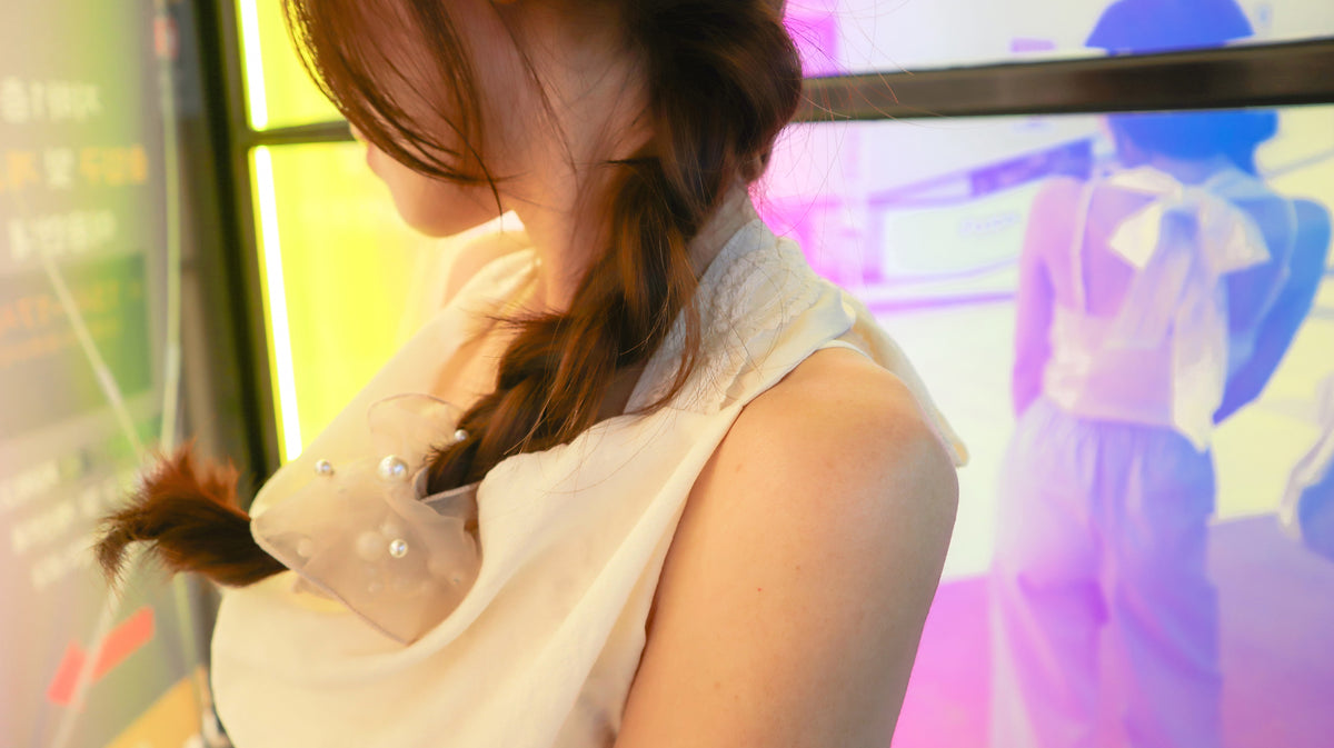 < M A D E > Flair Halter Neck Top