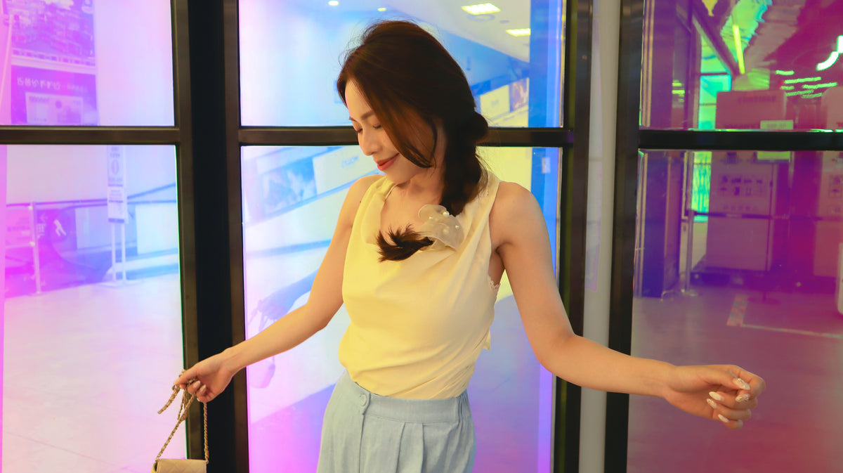 < M A D E > Flair Halter Neck Top
