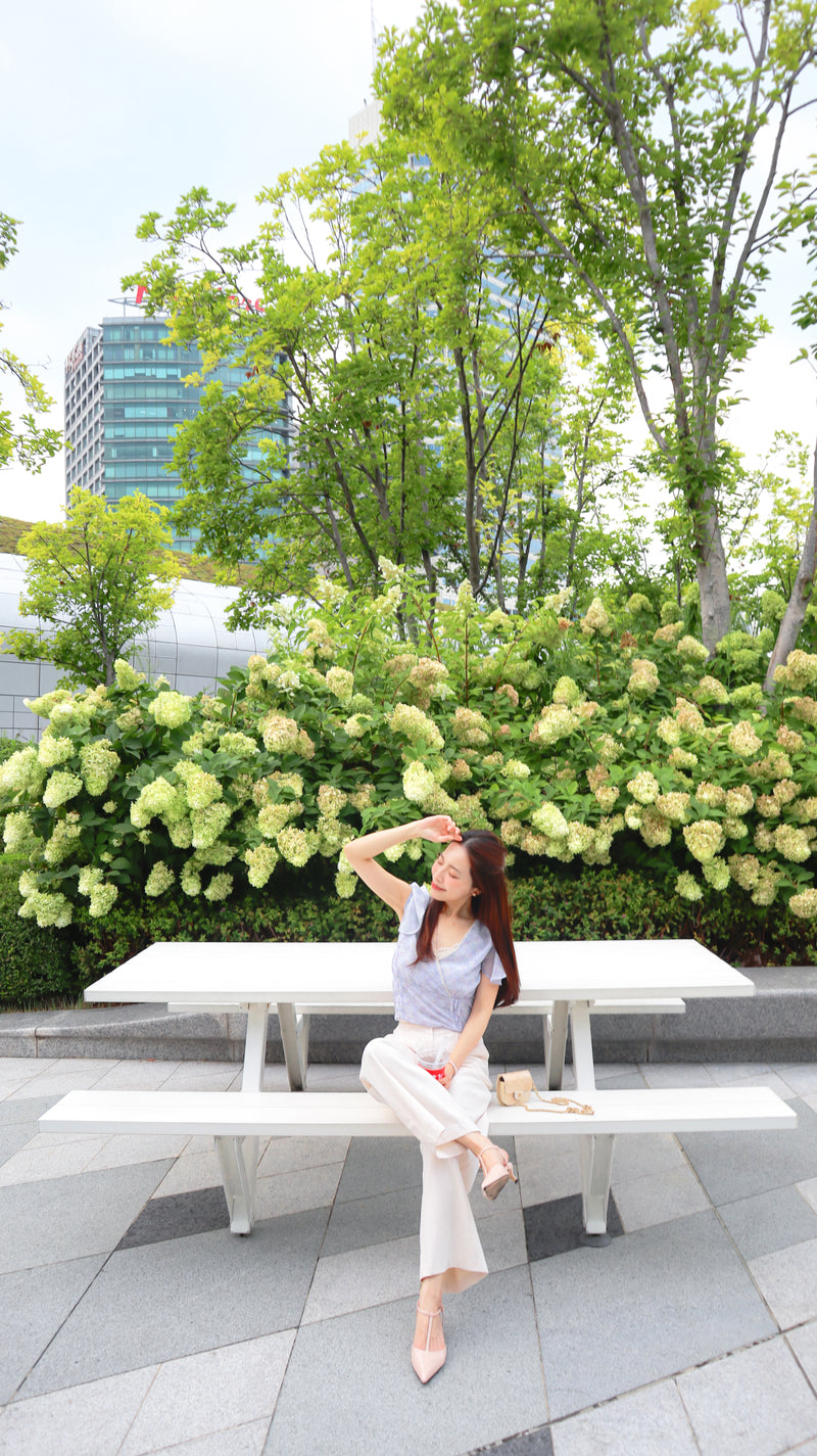 < M A D E > Lace Petal Crossover Blouse