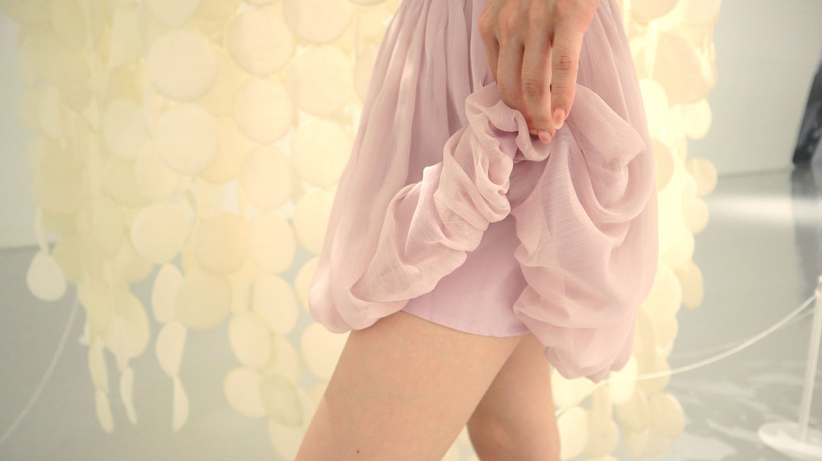 < M A D E > Airy Balloon Mini Skirt