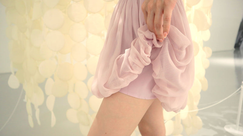 < M A D E > Airy Balloon Mini Skirt
