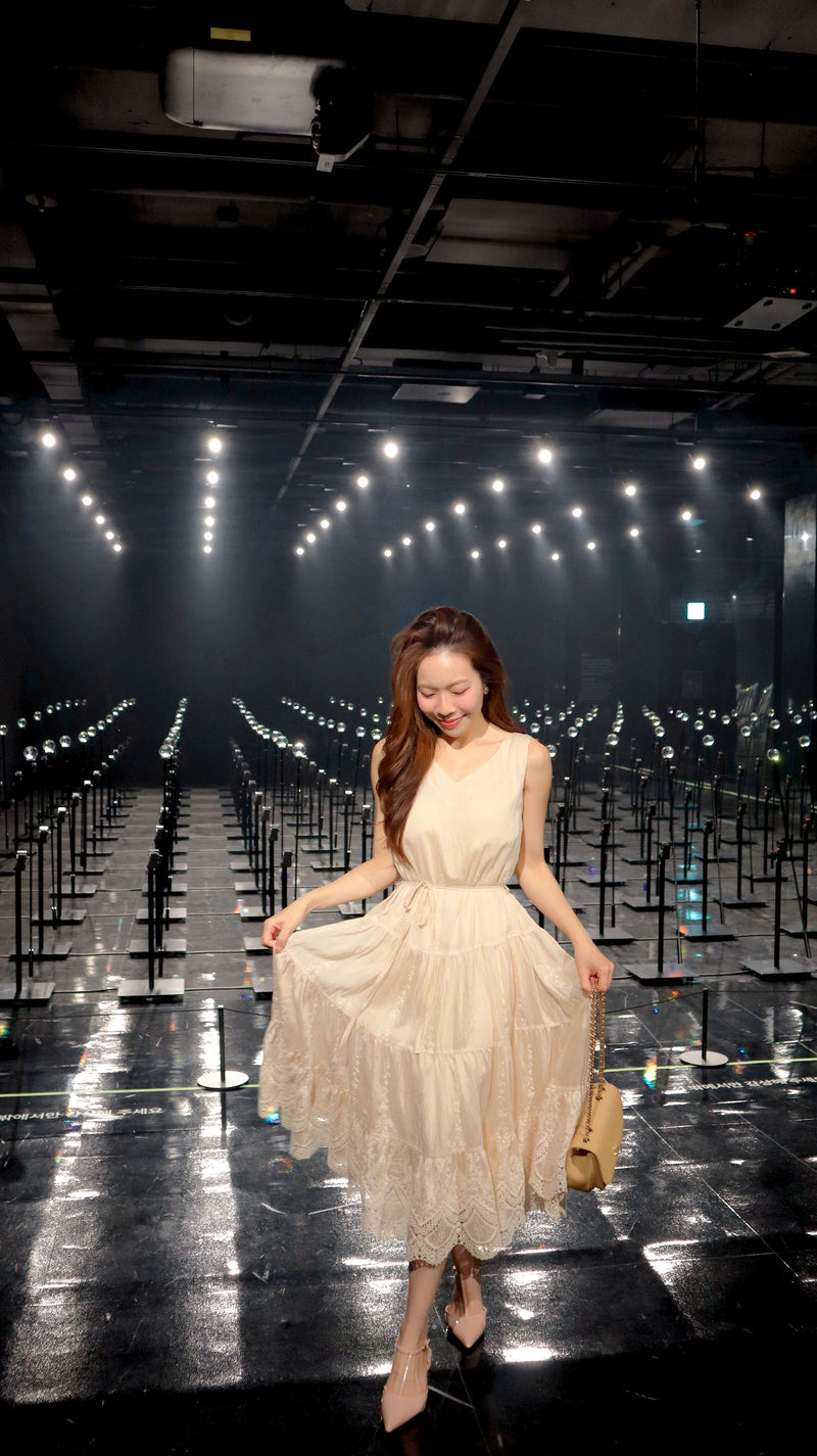 < M A D E > Moses Lace Maxi Dress