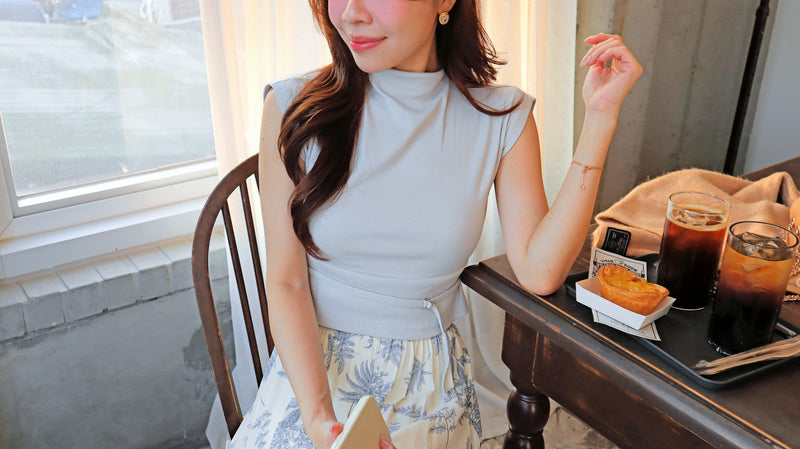 < M A D E > She Picks This Top