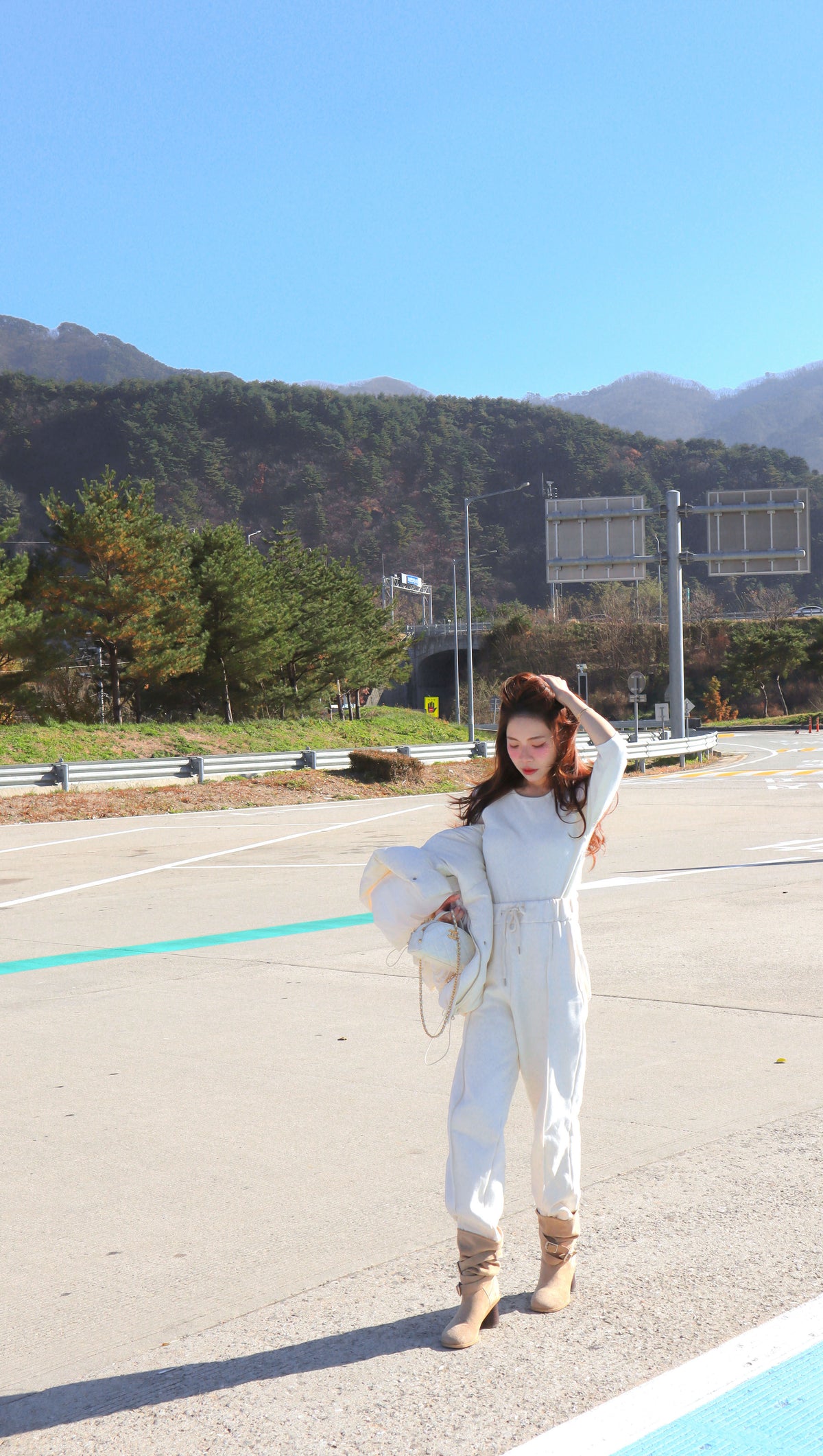 Pamper Mid Sleeves Tee