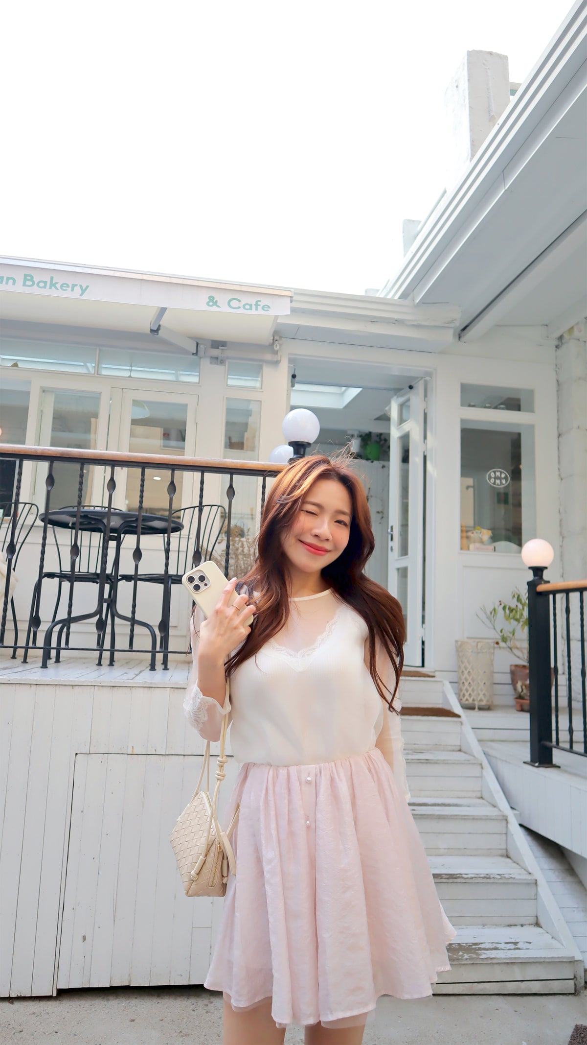 < M A D E > The Lustrous Lightly Blouse