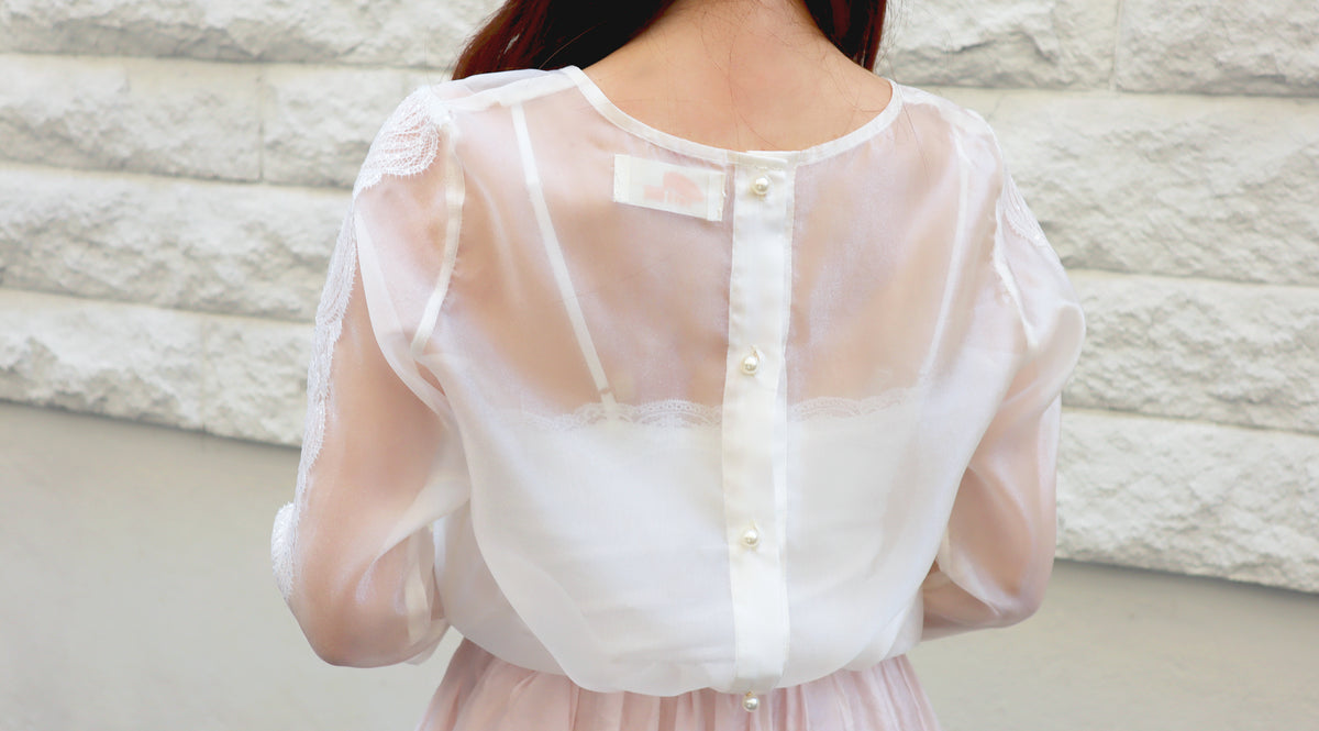 < M A D E > The Lustrous Lightly Blouse
