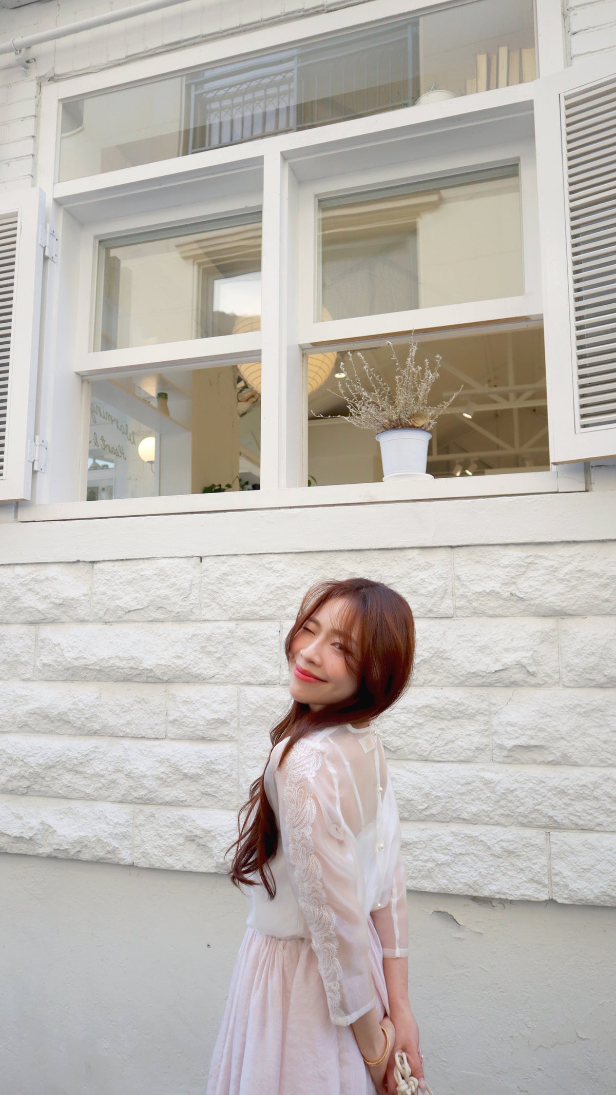 < M A D E > The Lustrous Lightly Blouse
