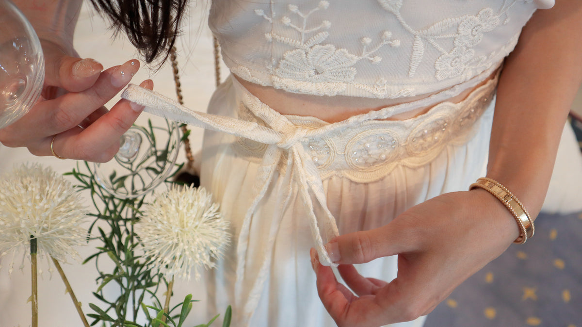 < M A D E > Antique Moment Lace Vest