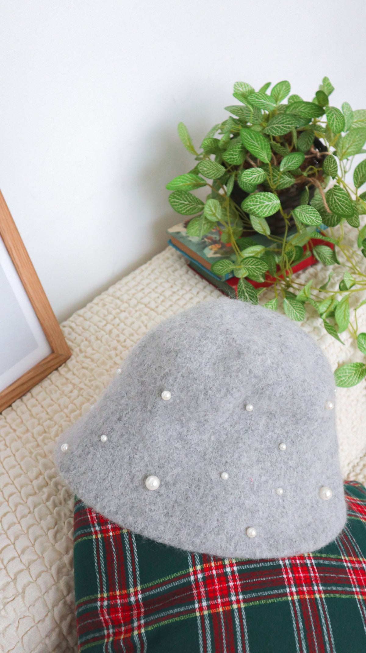 Snowy Days Woollen Hat