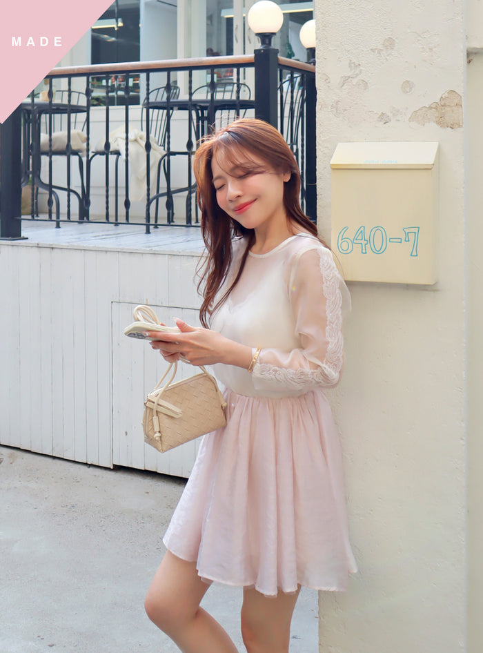 < M A D E > The Lustrous Lightly Blouse