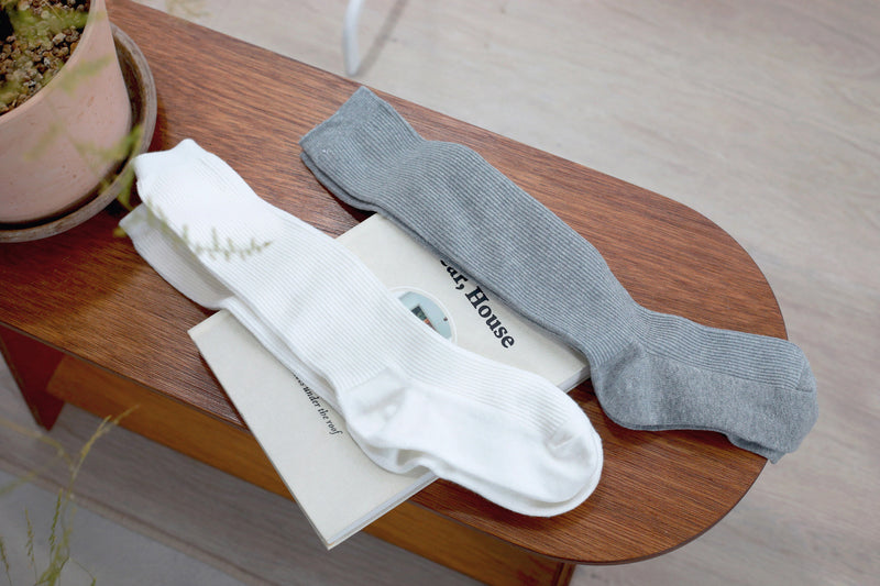 To Be Ordinary Midi Socks